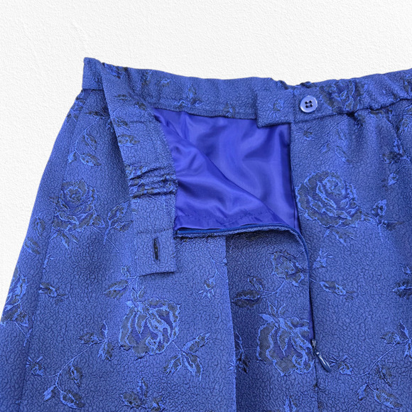 Vintage 80s Royal Blue Jacquard Skirt Suit Floral Formal Skirt Blazer Size 12P - Picture 15 of 16